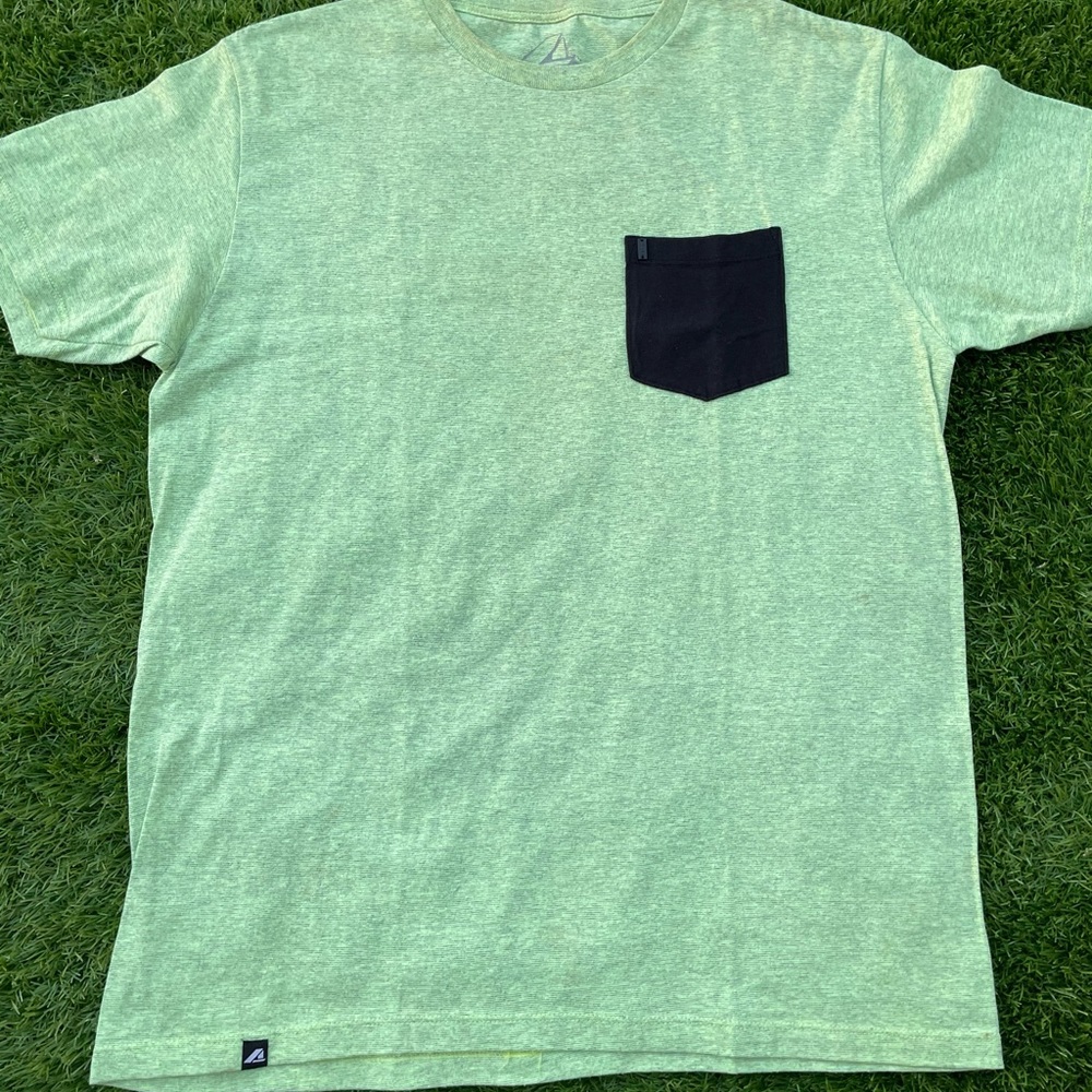 Lira Men’s - Pocket Tee